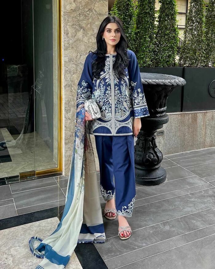 𝐄𝐋𝐀𝐑𝐀 Drenched in deep navy elegance three piece - Image 1
