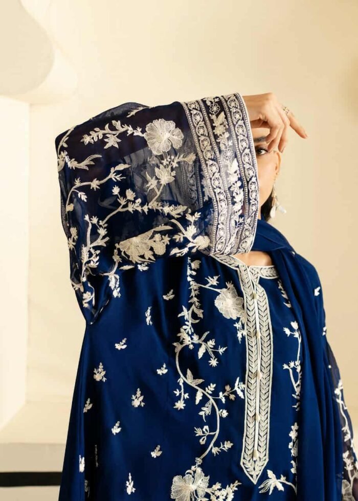 Elegant Navy Blue Ensemble - Image 5