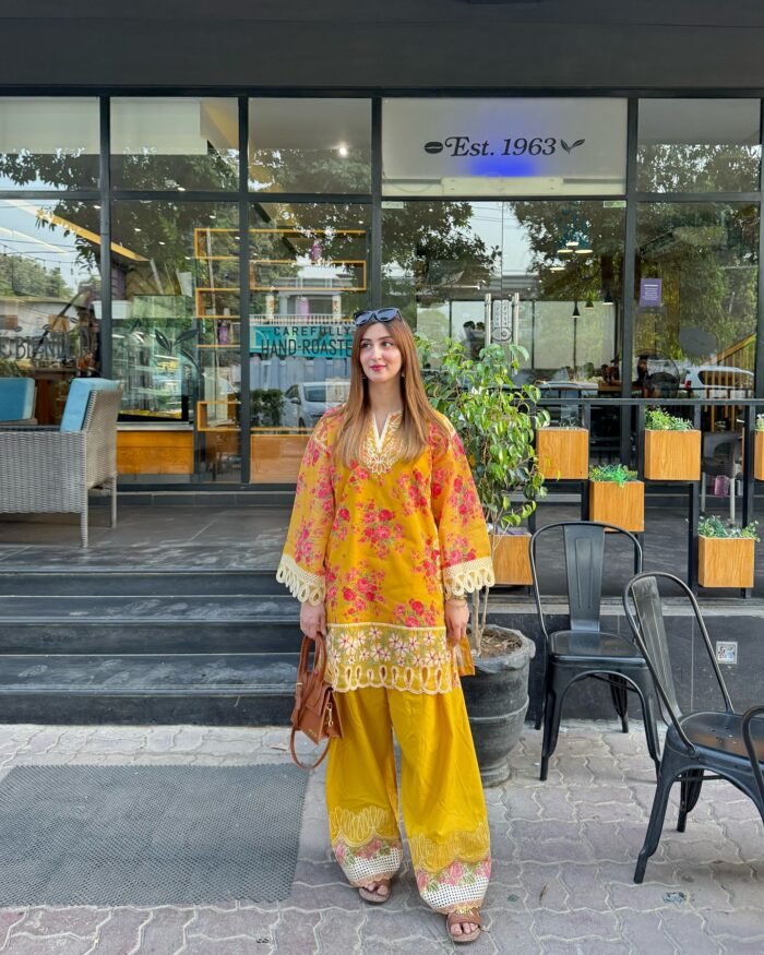 **STUNNING COTTON DIGITAL PRINTED TWO-PIECE SET** - Image 4