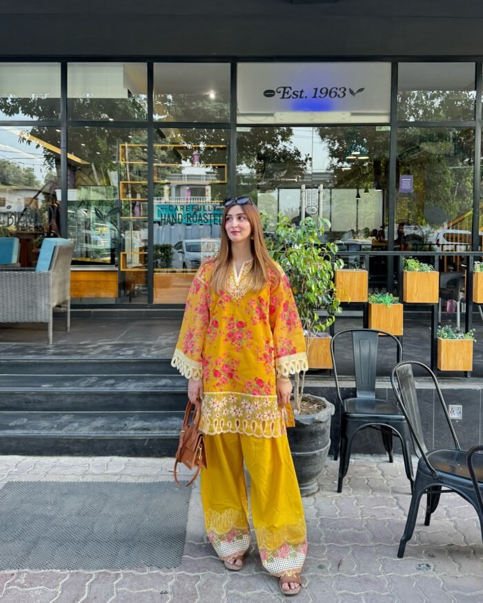 **STUNNING COTTON DIGITAL PRINTED TWO-PIECE SET** - Image 1
