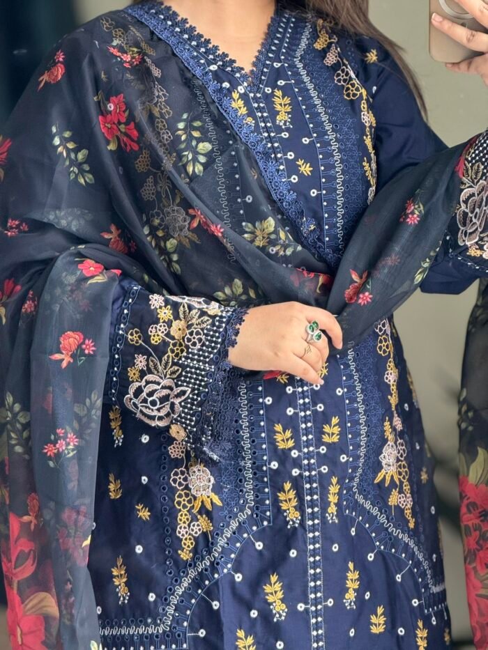 Ready-to-Wear 3-Piece Party Ensemble - Image 3